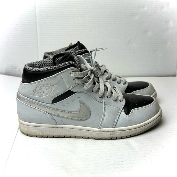 Nike Air Jordan 1 Retro Men's Size 10 US‎ 554724-032 Wolf Gray Athletic Shoes - Picture 1 of 8